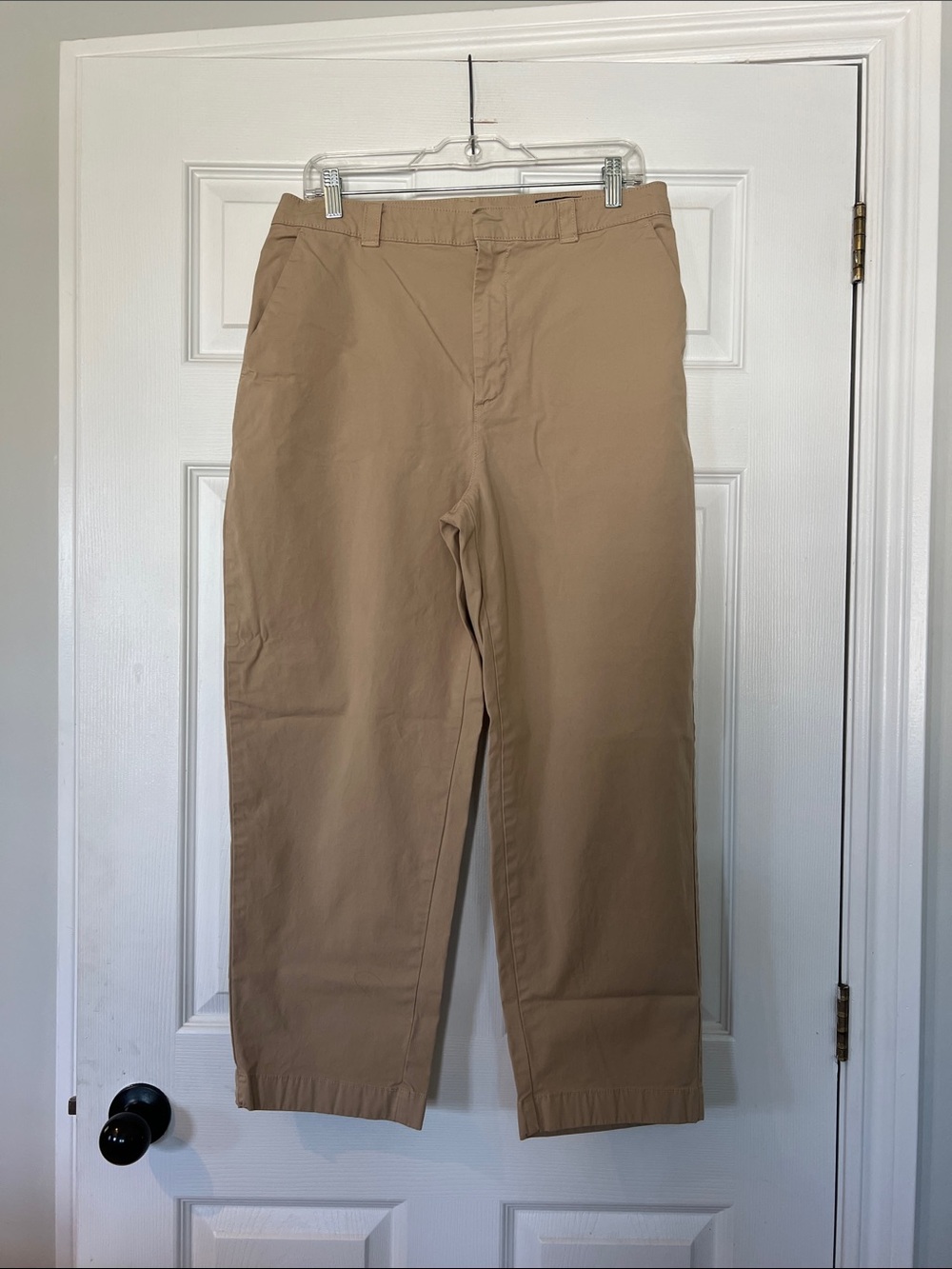 GAP Straight Leg Pants in Khaki Tan